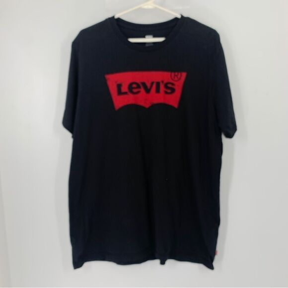 Levi’s Men’s Size XLarge Black w/Red Lettering S/S Spell Out Tee - Picture 1 of 6